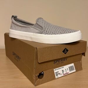 NWT - Light Gray Leather Scallop Sperry Slip-ONS